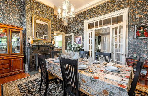 Master King Room Victorian with Private Bathroom in a Historic house - Foto 14