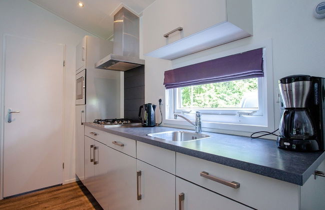 Beautiful House With Covered Terrace, Located in a Holiday Park in Rhenen - Photo 44