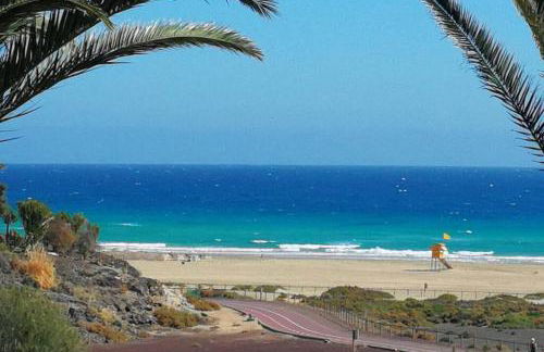 Beach front apartment with stunning ocean views! - Foto 28