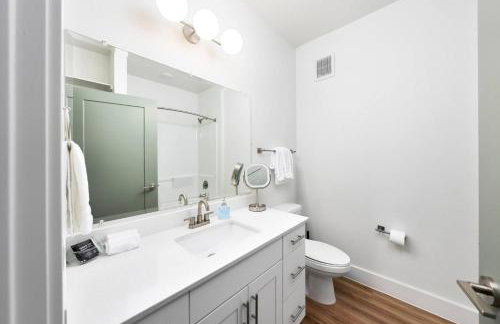 Luxurious 1BR Gem Steps from the Action - Photo 19