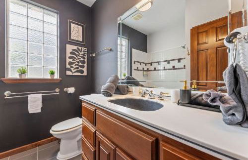 Golf-Side Luxe Escape Sleeps 13 Hot Tub & Theater - Foto 34