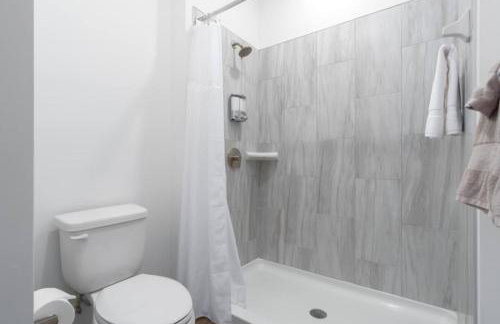 Lux 2 BR with private 2 bath Mins to Oak Mtn St Park) - Foto 9