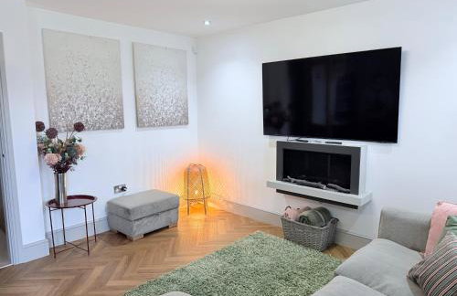 Luxury House - Sleeps 6 - near Nec Parking - Foto 6