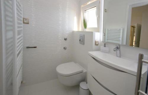 Villa Gabriel - Three Bedroom Villa with Outdoor Pool - Foto 15