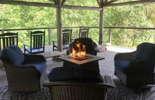 The Blue House On The Hill Catskills—Views - Photo 41