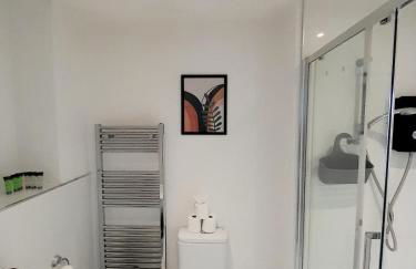 4 BR - 2 Baths - 1 WC - Solihull - NEC - HS2 - Long Stays for Contractors and Relocators - HMHStays - Foto 40