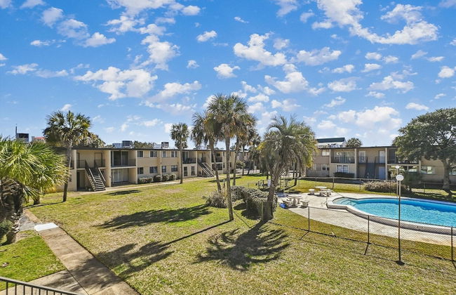 Sea Palm 1D is a 2 BR 1 Bath that is pet friendly and sleeps 6 by RedAwning - Foto 19