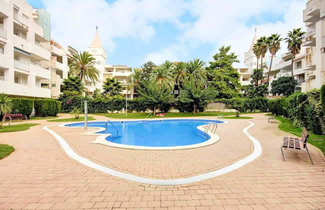 Beautiful Apartment With View - Photo 21