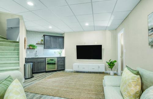 7 Bdrm, Pickleball, Bball, HotTub, FirePit, Golf! - Foto 19