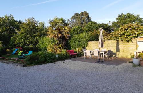 Le So Sweet, maison avec jardin clos, terrasse aménagé, jeux et jouets, baby foot, flipper, table de ping pong, à 1km de la plage d' Omaha beach et près Port en Bessin - Foto 13