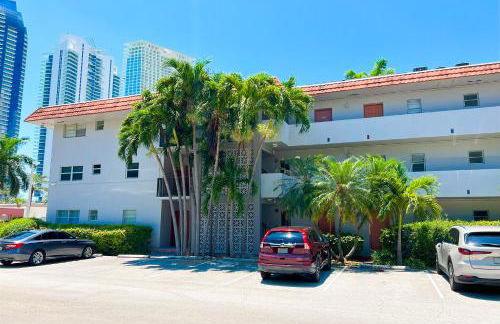 Sunny Isles Apartments by MiaRentals - Photo 30