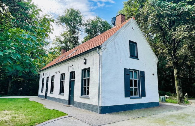 Alluring Holiday Home in Erp Near Forest - Photo 1