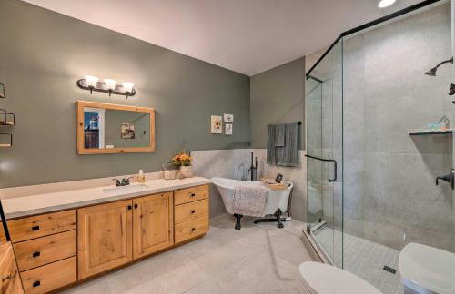 Large, Cozy Midway Studio with Mountain Views! - Foto 17