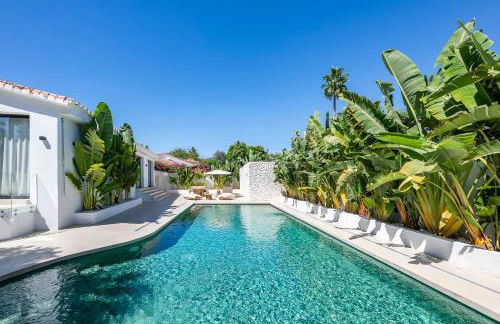 Villa Peman Luxurious Beachside Villa - Foto 2