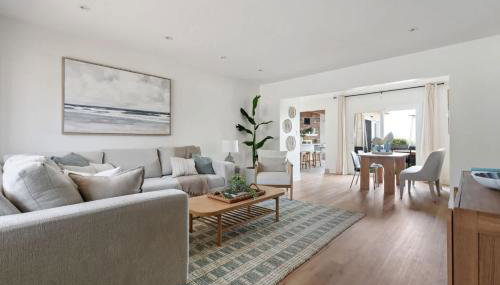 NEW Cozy Modern Home with Hot Tub and Ocean Views - Foto 4