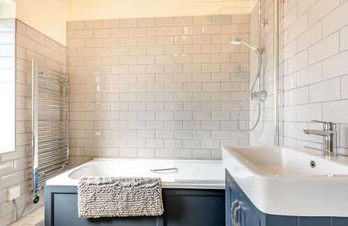 The Paddock - Photo 16