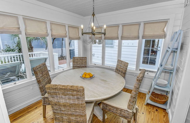 Seaside Cottage "sea Shack" Adorable Tupelo Street, Sleeps 4 1 Bedroom Home by RedAwning - Foto 9