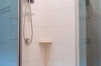 8BR Luxury Maplewood Manor, Hot Tub & Fire Pit - Foto 59