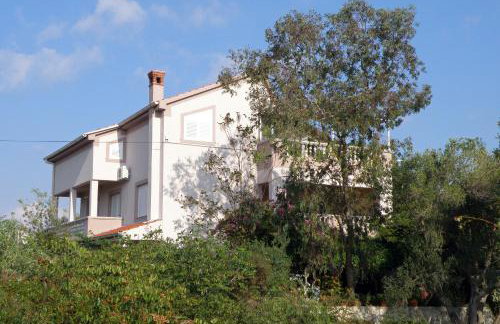 Apartments by the sea Ugljan - 8468 - Foto 2