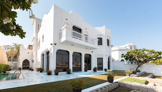 Exclusive 5BR Palm Villa w Private Pool and Beach - Foto 2, Habitación