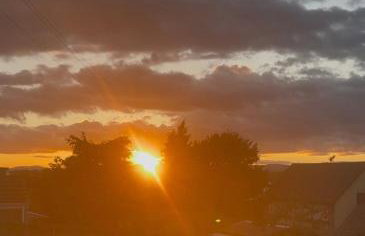 Sunset Retreat Cabin, Private Hot Tub with Mini Cinema Projector & Garden views - Foto 53