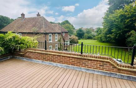 Wisteria Lodge, beautiful home in a great location - Foto 16