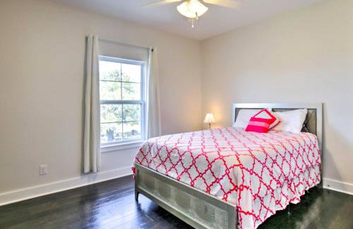 Spacious Texas Getaway with Fire Pit and Pond! - Foto 25