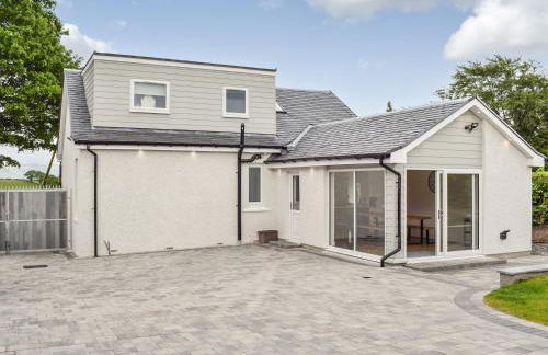 The Wee White Cottage - Photo 1