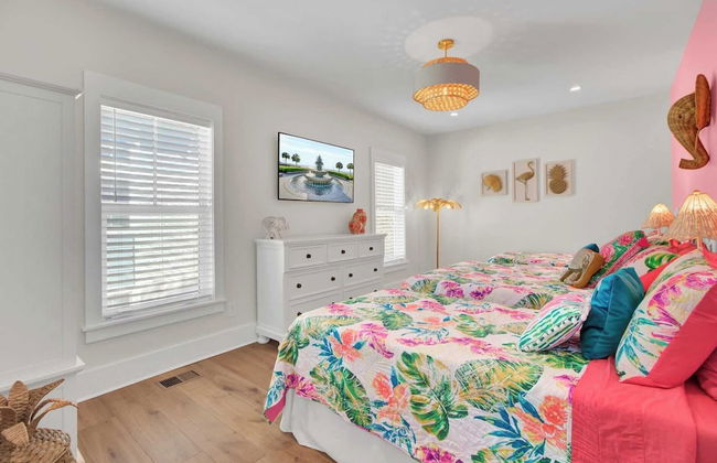 Walk to the Beach + Private Pool, Rooftop Terrace, Balcony 3602 Cameron - Foto 7