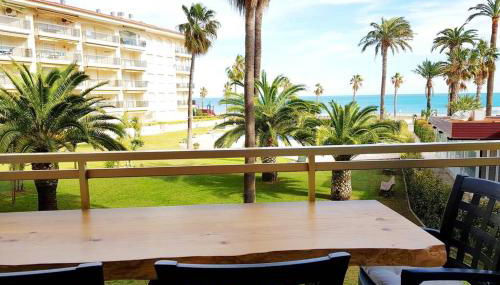 NEW! Modern apartment right on the beach! - Foto 4