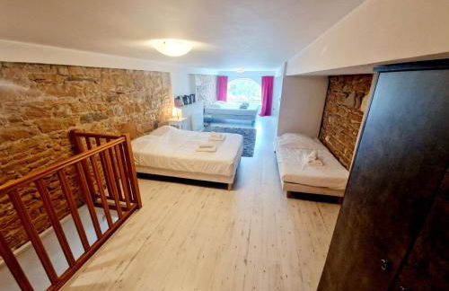 Grand duplex 5 pers au cœur de Lyon Opéra & métro - Foto 11