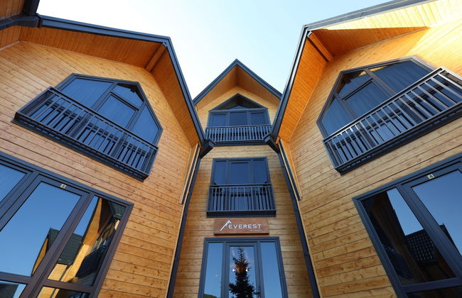 Everest Rest House - Photo 1