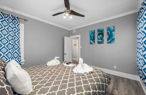 Quirky & Chic 3BR in Montrose - Perfect for Families & Groups - Foto 2