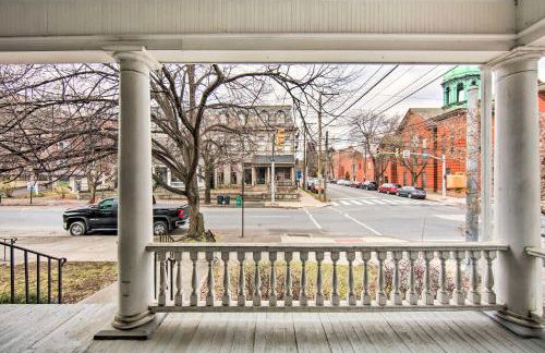 Lancaster Unit with Expansive Covered Porch! - Foto 24