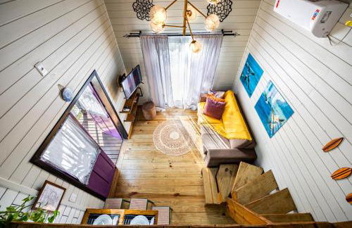 Loft Americano para Casais - Lareira Externa, Rio no Terreno, Rede Suspensa e Churrasqueira - Foto 14