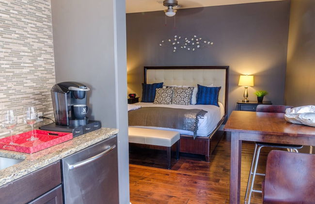 Austin Beautiful Studio Apartment - Photo 1