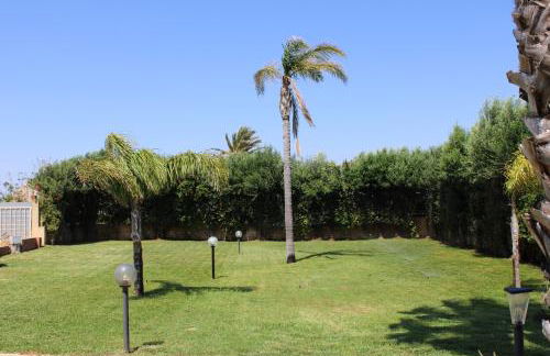 Smiles & Sunsets - Marino's Resort - Foto 33