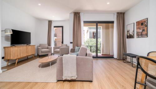 Limehome Barcelona Plaça Pirineus - Photo 2