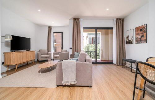 Limehome Barcelona Plaça Pirineus - Photo 2