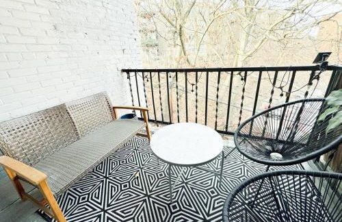 2 bed, in unit laundry, Boston College, balcony - Foto 12