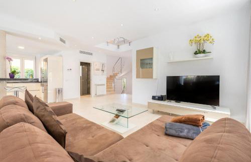 The Tower Villa - Photo 19