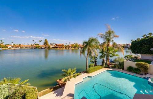 Lakefront Living! Huge Phoenix Home with Pool Table - Foto 32