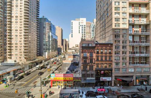 UES 1BR w Gym Rooftop Doorman nr The MET NYC-351 - Foto 3