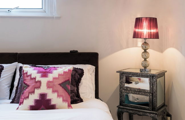 JOIVY Dazzling 2BR flat near by East Putney station - Foto 5