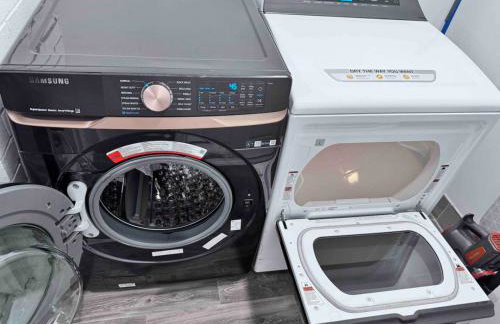 I-95 and Tanger Outlets. Pet Yes - Photo 17