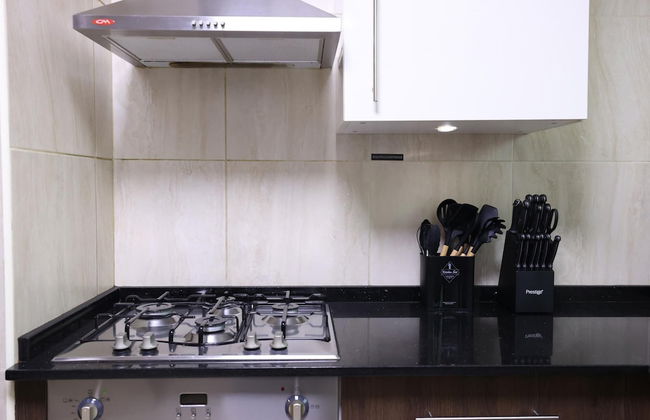 Elite LUX Holiday Homes - Spacious 1 BR Near Metro Station in Al Furjan Dubai - Foto 21