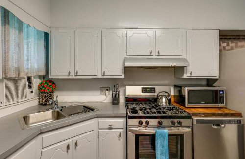 Historic Georgetown Townhome: Walkable Location! - Photo 13