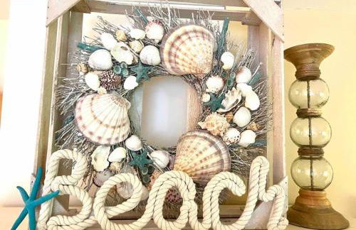 Beach gem! Hot Tub/EV/2bd/3.7mi beach/.5mi outlets - Foto 18