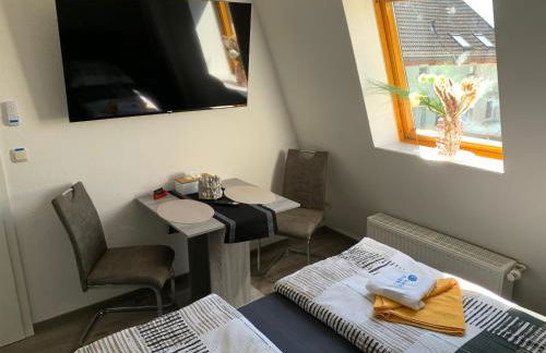 -Fewo Benz- Exklusive Ferienwohnung im Stadtzentrum von Wittenberge Modernes Ambiente, 3 Einzelzimmer für bis zu 6 Gäste - voll ausgestattet mit Waipu-TV und High-Speed-WLAN Bettwäsche und Handtücher inklusive! - Foto 27