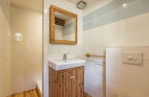 Ferme d Aristide - Chalet 160m2 Calme Sauna Vue Bus Train 250m - Photo 24